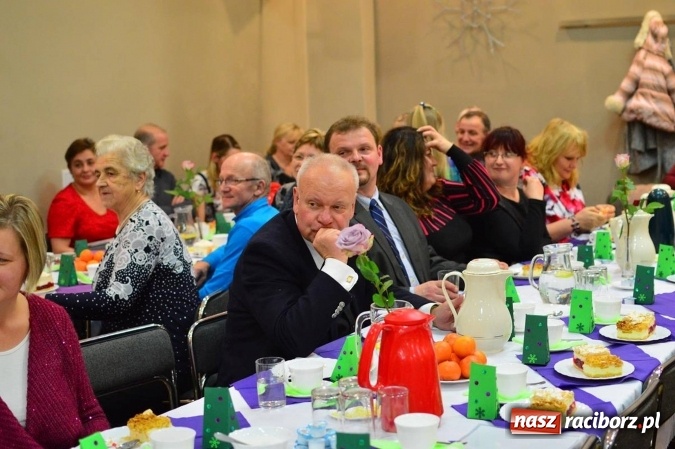 Zdjęcie w galerii na portalu naszraciborz.pl: Dzień Babci i Dziadka w bieńkowickim przedszkolu  wiadomości z regionu