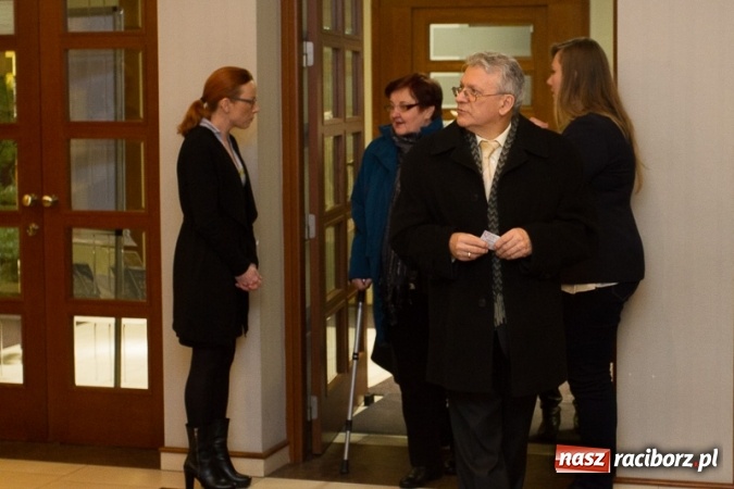 Zdjęcie w galerii na portalu naszraciborz.pl: Obsłużą was tak, jak na to zasłużyliście, czyli jak to starosta Winiarski skradł urodzinowe show prezydentowi Lenkowi wiadomości z regionu