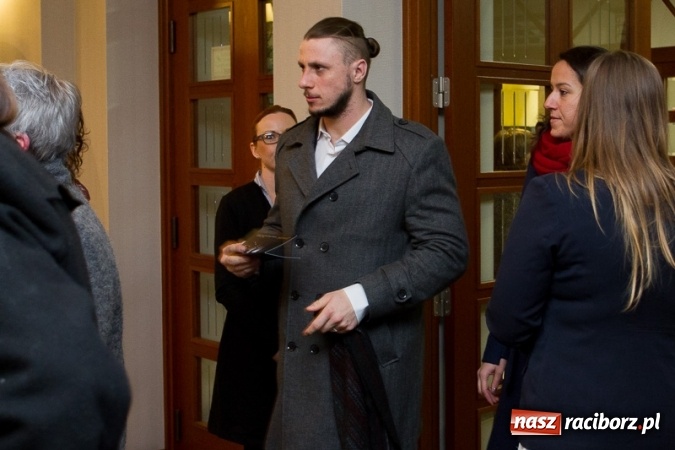 Zdjęcie w galerii na portalu naszraciborz.pl: Obsłużą was tak, jak na to zasłużyliście, czyli jak to starosta Winiarski skradł urodzinowe show prezydentowi Lenkowi wiadomości z regionu