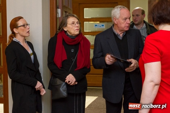 Zdjęcie w galerii na portalu naszraciborz.pl: Obsłużą was tak, jak na to zasłużyliście, czyli jak to starosta Winiarski skradł urodzinowe show prezydentowi Lenkowi wiadomości z regionu