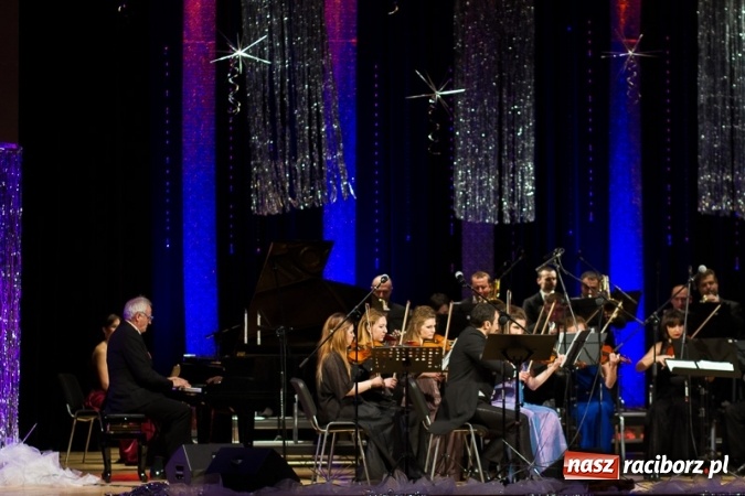 Zdjęcie w galerii na portalu naszraciborz.pl: Obsłużą was tak, jak na to zasłużyliście, czyli jak to starosta Winiarski skradł urodzinowe show prezydentowi Lenkowi wiadomości z regionu