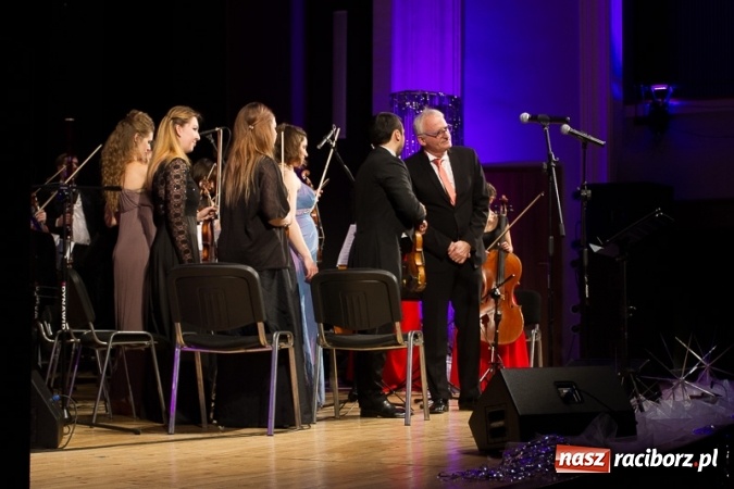 Zdjęcie w galerii na portalu naszraciborz.pl: Obsłużą was tak, jak na to zasłużyliście, czyli jak to starosta Winiarski skradł urodzinowe show prezydentowi Lenkowi wiadomości z regionu