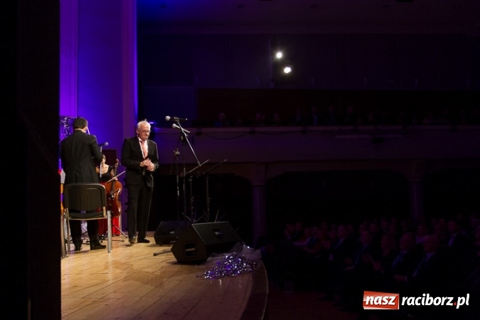 Zdjęcie w galerii na portalu naszraciborz.pl: Obsłużą was tak, jak na to zasłużyliście, czyli jak to starosta Winiarski skradł urodzinowe show prezydentowi Lenkowi wiadomości z regionu