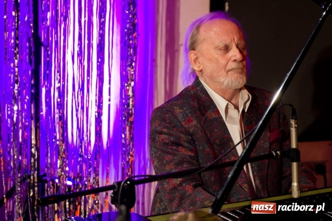 Zdjęcie w galerii na portalu naszraciborz.pl: Obsłużą was tak, jak na to zasłużyliście, czyli jak to starosta Winiarski skradł urodzinowe show prezydentowi Lenkowi wiadomości z regionu