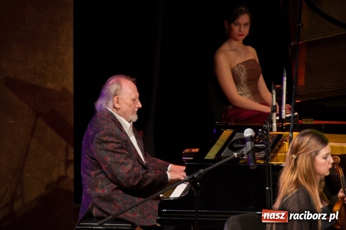 Zdjęcie w galerii na portalu naszraciborz.pl: Obsłużą was tak, jak na to zasłużyliście, czyli jak to starosta Winiarski skradł urodzinowe show prezydentowi Lenkowi wiadomości z regionu