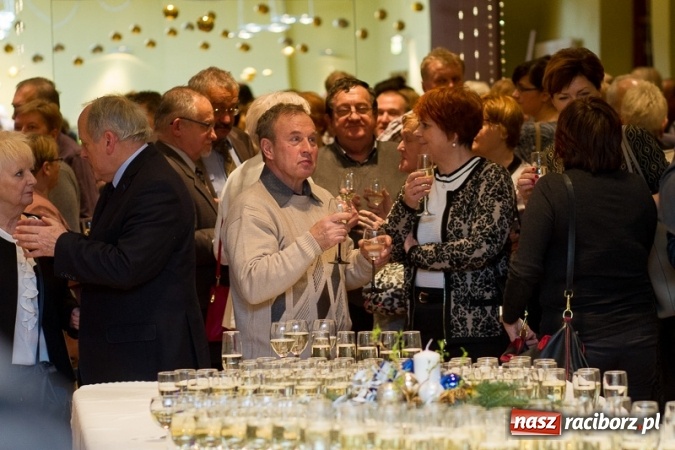 Zdjęcie w galerii na portalu naszraciborz.pl: Obsłużą was tak, jak na to zasłużyliście, czyli jak to starosta Winiarski skradł urodzinowe show prezydentowi Lenkowi wiadomości z regionu