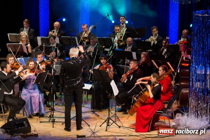 Zdjęcie w galerii na portalu naszraciborz.pl: Obsłużą was tak, jak na to zasłużyliście, czyli jak to starosta Winiarski skradł urodzinowe show prezydentowi Lenkowi wiadomości z regionu