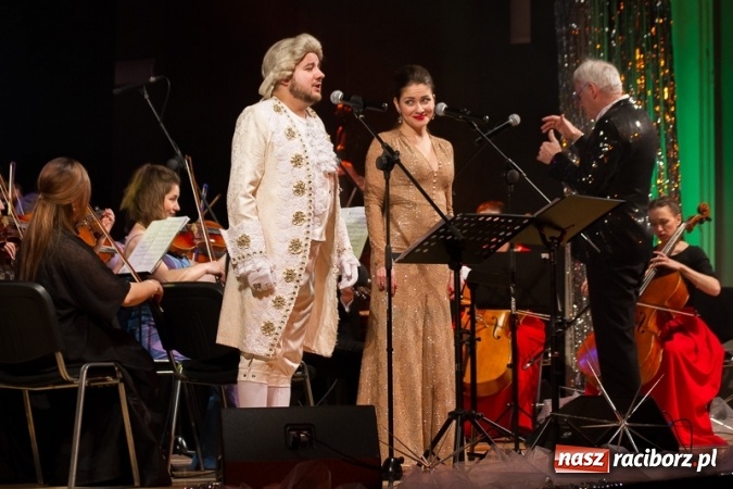 Zdjęcie w galerii na portalu naszraciborz.pl: Obsłużą was tak, jak na to zasłużyliście, czyli jak to starosta Winiarski skradł urodzinowe show prezydentowi Lenkowi wiadomości z regionu