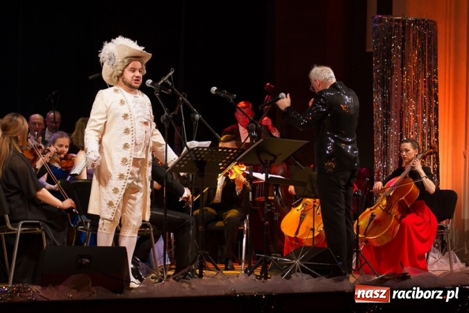 Zdjęcie w galerii na portalu naszraciborz.pl: Obsłużą was tak, jak na to zasłużyliście, czyli jak to starosta Winiarski skradł urodzinowe show prezydentowi Lenkowi wiadomości z regionu