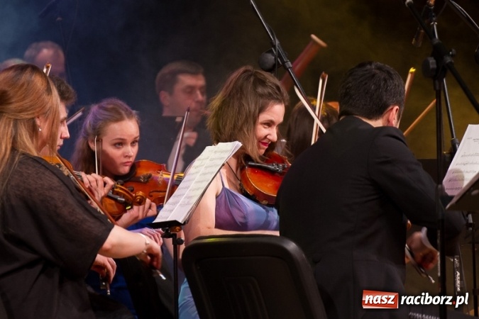 Zdjęcie w galerii na portalu naszraciborz.pl: Obsłużą was tak, jak na to zasłużyliście, czyli jak to starosta Winiarski skradł urodzinowe show prezydentowi Lenkowi wiadomości z regionu