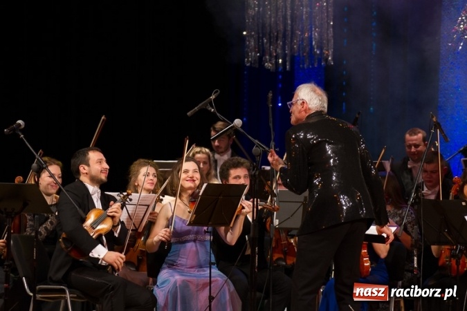 Zdjęcie w galerii na portalu naszraciborz.pl: Obsłużą was tak, jak na to zasłużyliście, czyli jak to starosta Winiarski skradł urodzinowe show prezydentowi Lenkowi wiadomości z regionu