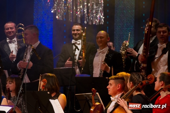 Zdjęcie w galerii na portalu naszraciborz.pl: Obsłużą was tak, jak na to zasłużyliście, czyli jak to starosta Winiarski skradł urodzinowe show prezydentowi Lenkowi wiadomości z regionu