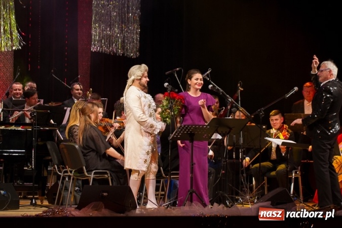 Zdjęcie w galerii na portalu naszraciborz.pl: Obsłużą was tak, jak na to zasłużyliście, czyli jak to starosta Winiarski skradł urodzinowe show prezydentowi Lenkowi wiadomości z regionu