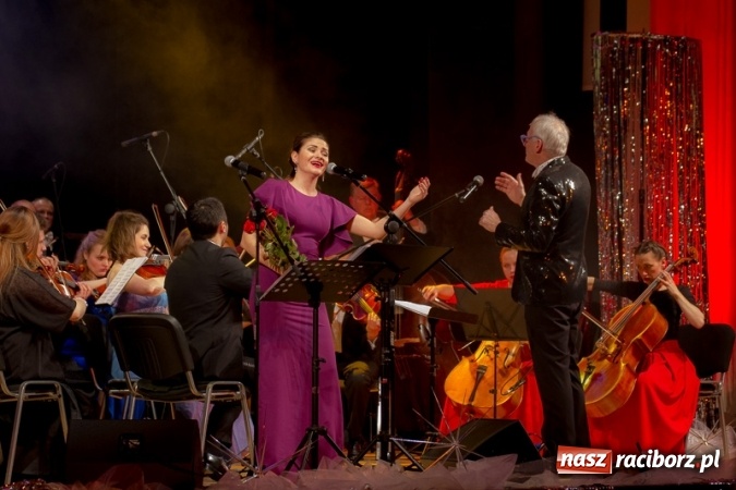 Zdjęcie w galerii na portalu naszraciborz.pl: Obsłużą was tak, jak na to zasłużyliście, czyli jak to starosta Winiarski skradł urodzinowe show prezydentowi Lenkowi wiadomości z regionu