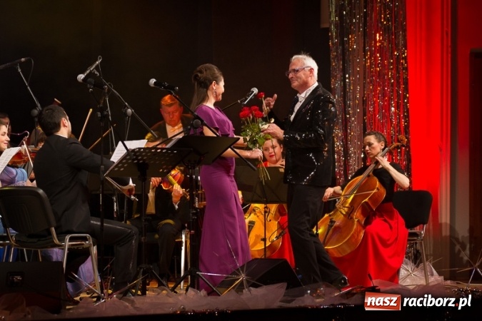 Zdjęcie w galerii na portalu naszraciborz.pl: Obsłużą was tak, jak na to zasłużyliście, czyli jak to starosta Winiarski skradł urodzinowe show prezydentowi Lenkowi wiadomości z regionu