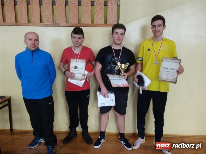 Zdjęcie w galerii na portalu naszraciborz.pl: Turniej tenisa stołowego w Nędzy wiadomości z regionu