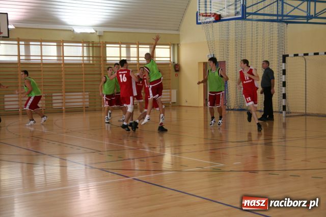 Zdjęcie w galerii na portalu naszraciborz.pl: II runda koszykarzy rozpoczęta wiadomości z regionu