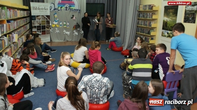 Zdjęcie w galerii na portalu naszraciborz.pl: Eksperymentalna Noc dla gimnazjalist&oacute;w w bibliotece za nami! wiadomości z regionu