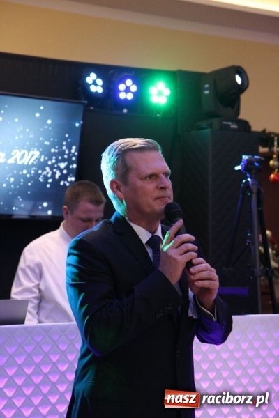 Zdjęcie w galerii na portalu naszraciborz.pl: Trzecia studniówka CKZiU nr 1. Maturzyści bawią się w Pogrzebieniu FOTO i WIDEO wiadomości z regionu