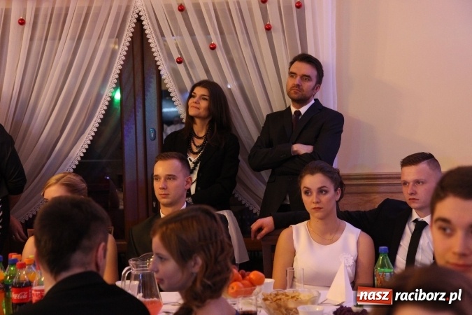 Zdjęcie w galerii na portalu naszraciborz.pl: Trzecia studniówka CKZiU nr 1. Maturzyści bawią się w Pogrzebieniu FOTO i WIDEO wiadomości z regionu