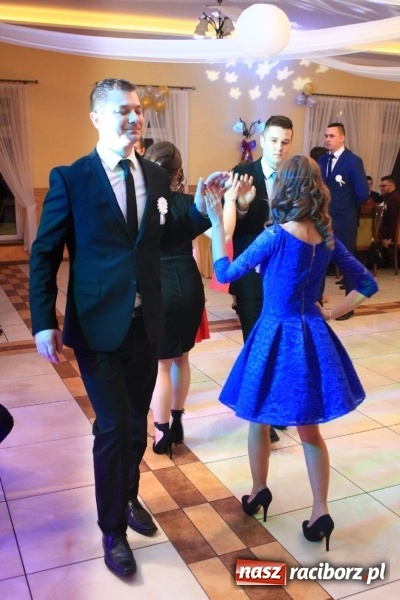 Zdjęcie w galerii na portalu naszraciborz.pl: Trzecia studniówka CKZiU nr 1. Maturzyści bawią się w Pogrzebieniu FOTO i WIDEO wiadomości z regionu