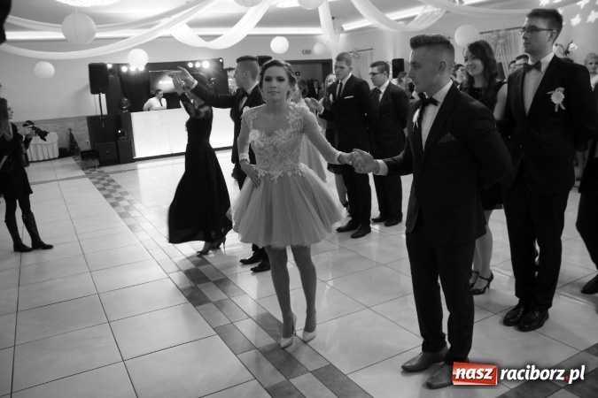 Zdjęcie w galerii na portalu naszraciborz.pl: Trzecia studniówka CKZiU nr 1. Maturzyści bawią się w Pogrzebieniu FOTO i WIDEO wiadomości z regionu