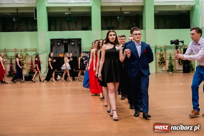 Zdjęcie w galerii na portalu naszraciborz.pl: Bal maturalny Kasprowicza tradycyjnie w Arenie Rafako FOTO i WIDEO wiadomości z regionu