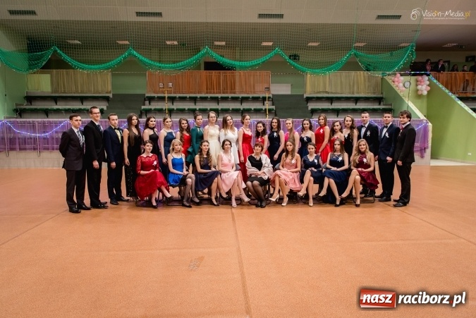 Zdjęcie w galerii na portalu naszraciborz.pl: Bal maturalny Kasprowicza tradycyjnie w Arenie Rafako FOTO i WIDEO wiadomości z regionu