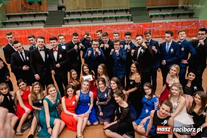 Zdjęcie w galerii na portalu naszraciborz.pl: Bal maturalny Kasprowicza tradycyjnie w Arenie Rafako FOTO i WIDEO wiadomości z regionu