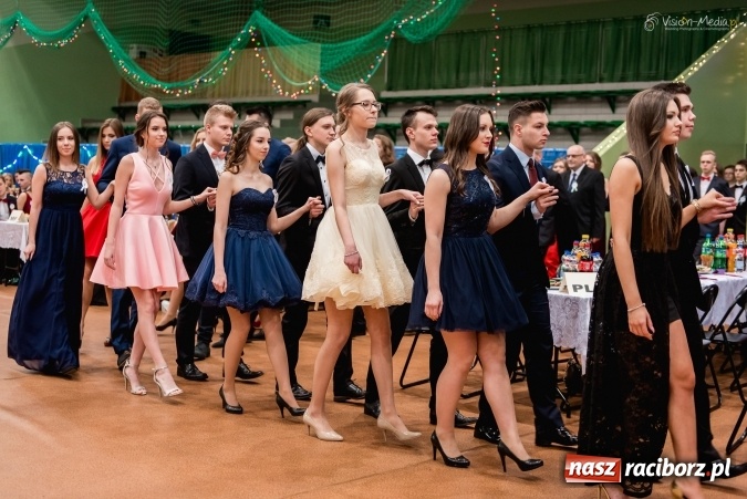Zdjęcie w galerii na portalu naszraciborz.pl: Bal maturalny Kasprowicza tradycyjnie w Arenie Rafako FOTO i WIDEO wiadomości z regionu