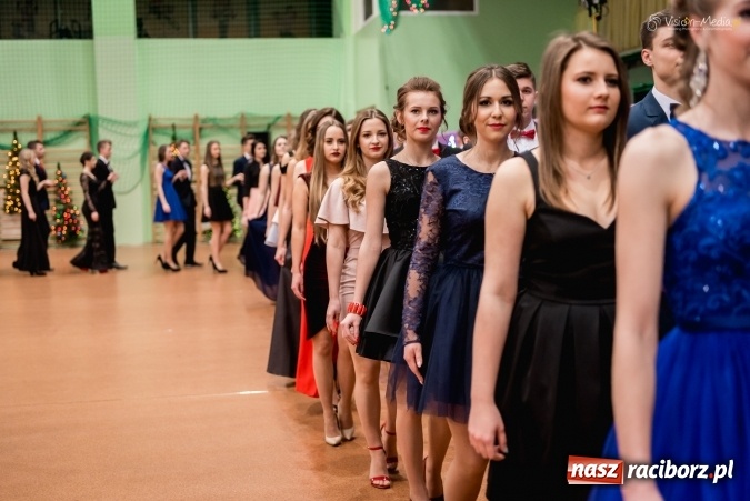 Zdjęcie w galerii na portalu naszraciborz.pl: Bal maturalny Kasprowicza tradycyjnie w Arenie Rafako FOTO i WIDEO wiadomości z regionu
