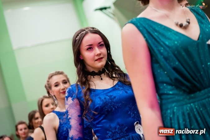 Zdjęcie w galerii na portalu naszraciborz.pl: Bal maturalny Kasprowicza tradycyjnie w Arenie Rafako FOTO i WIDEO wiadomości z regionu