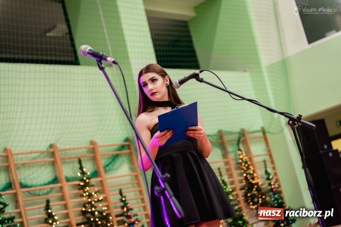 Zdjęcie w galerii na portalu naszraciborz.pl: Bal maturalny Kasprowicza tradycyjnie w Arenie Rafako FOTO i WIDEO wiadomości z regionu