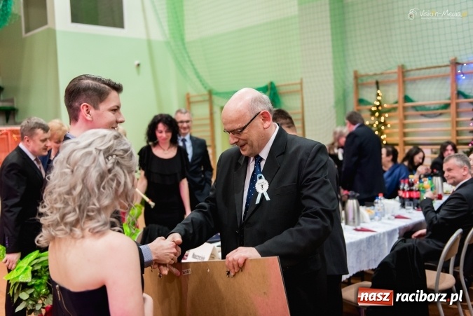 Zdjęcie w galerii na portalu naszraciborz.pl: Bal maturalny Kasprowicza tradycyjnie w Arenie Rafako FOTO i WIDEO wiadomości z regionu