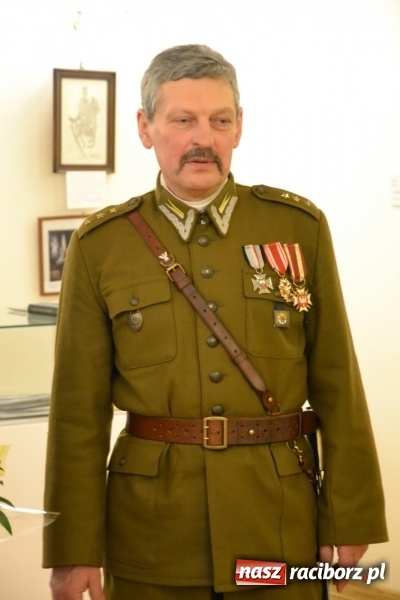 Zdjęcie w galerii na portalu naszraciborz.pl: Hej, szable w dłoń, czyli wernisaż wystawy białej broni - szabli na Zamku Piastowskim wiadomości z regionu