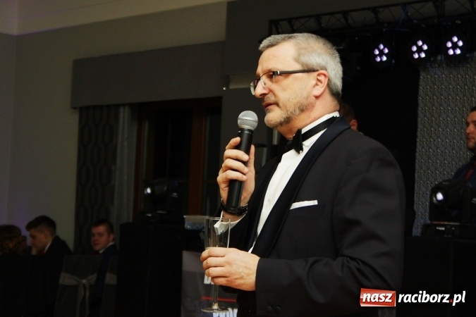 Zdjęcie w galerii na portalu naszraciborz.pl: Sezon studniówkowy trwa - dziś w Bravo bawi się Mechanik FOTO i WIDEO wiadomości z regionu