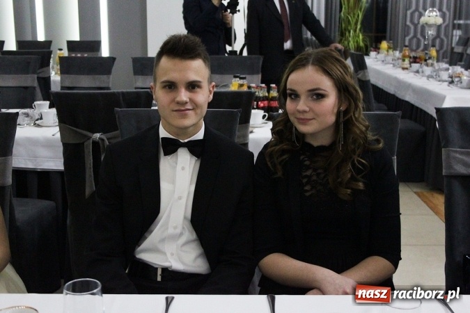 Zdjęcie w galerii na portalu naszraciborz.pl: Sezon studniówkowy trwa - dziś w Bravo bawi się Mechanik FOTO i WIDEO wiadomości z regionu