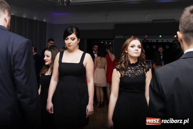 Zdjęcie w galerii na portalu naszraciborz.pl: Sezon studniówkowy trwa - dziś w Bravo bawi się Mechanik FOTO i WIDEO wiadomości z regionu