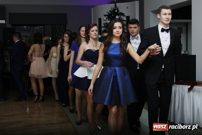 Zdjęcie w galerii na portalu naszraciborz.pl: Sezon studniówkowy trwa - dziś w Bravo bawi się Mechanik FOTO i WIDEO wiadomości z regionu