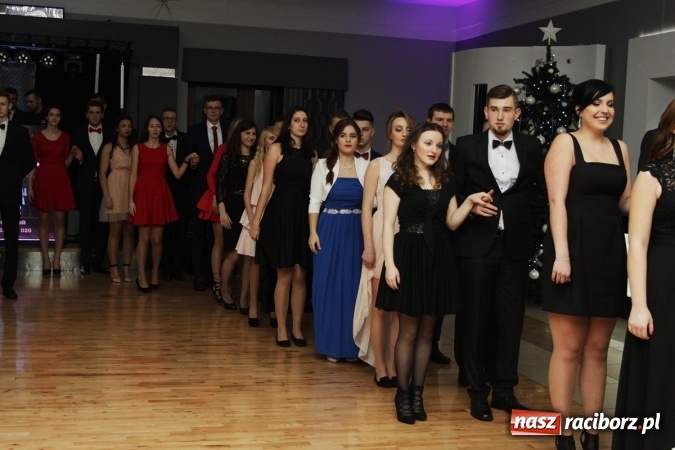 Zdjęcie w galerii na portalu naszraciborz.pl: Sezon studniówkowy trwa - dziś w Bravo bawi się Mechanik FOTO i WIDEO wiadomości z regionu