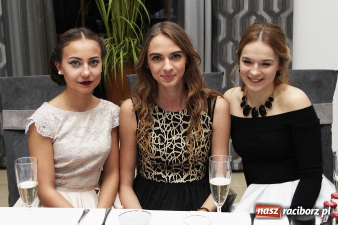 Zdjęcie w galerii na portalu naszraciborz.pl: Sezon studniówkowy trwa - dziś w Bravo bawi się Mechanik FOTO i WIDEO wiadomości z regionu