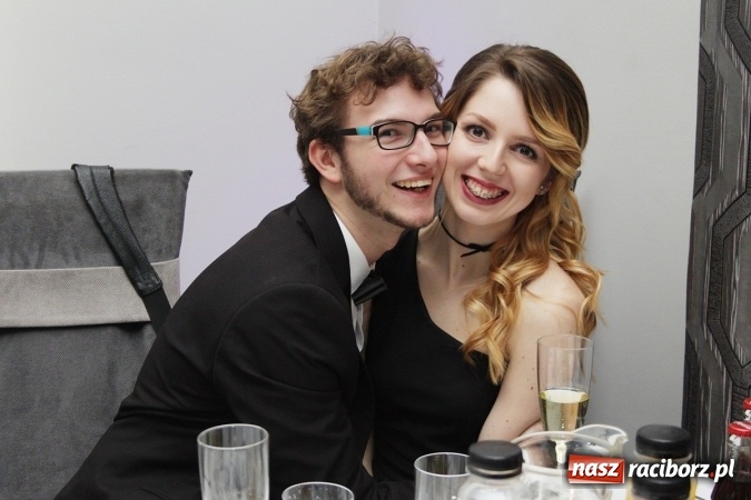 Zdjęcie w galerii na portalu naszraciborz.pl: Sezon studniówkowy trwa - dziś w Bravo bawi się Mechanik FOTO i WIDEO wiadomości z regionu