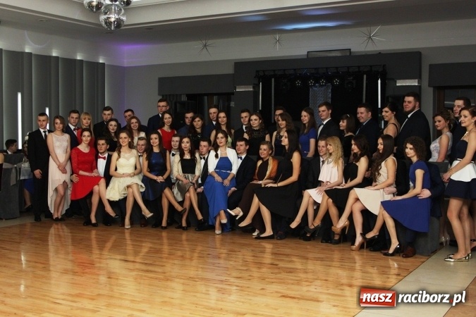 Zdjęcie w galerii na portalu naszraciborz.pl: Sezon studniówkowy trwa - dziś w Bravo bawi się Mechanik FOTO i WIDEO wiadomości z regionu