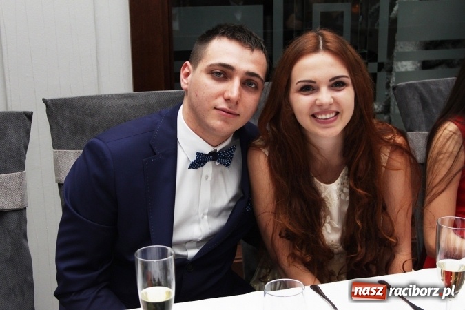 Zdjęcie w galerii na portalu naszraciborz.pl: Sezon studniówkowy trwa - dziś w Bravo bawi się Mechanik FOTO i WIDEO wiadomości z regionu