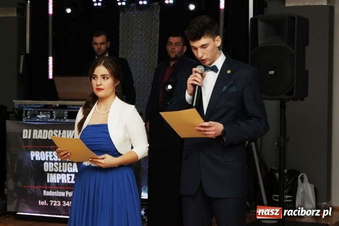 Zdjęcie w galerii na portalu naszraciborz.pl: Sezon studniówkowy trwa - dziś w Bravo bawi się Mechanik FOTO i WIDEO wiadomości z regionu