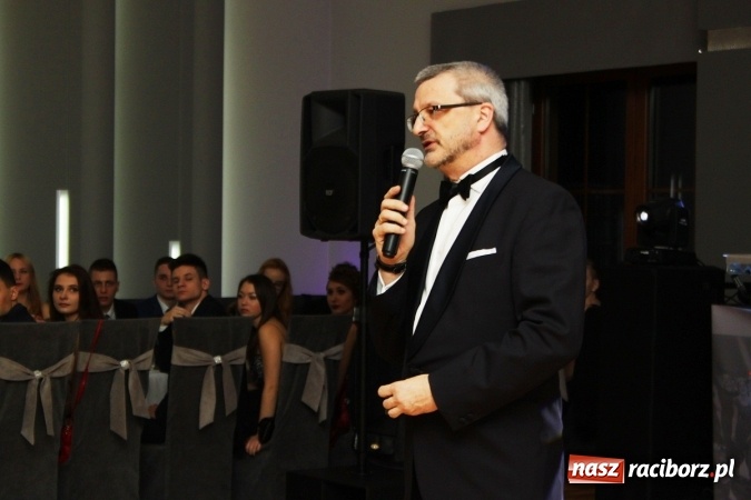 Zdjęcie w galerii na portalu naszraciborz.pl: Sezon studniówkowy trwa - dziś w Bravo bawi się Mechanik FOTO i WIDEO wiadomości z regionu