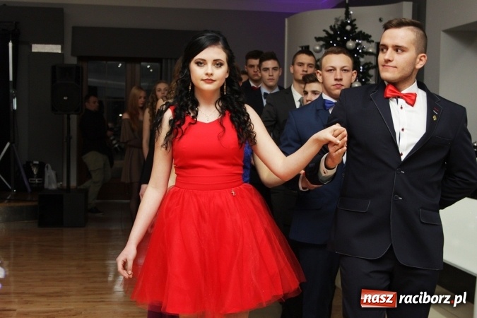 Zdjęcie w galerii na portalu naszraciborz.pl: Sezon studniówkowy trwa - dziś w Bravo bawi się Mechanik FOTO i WIDEO wiadomości z regionu