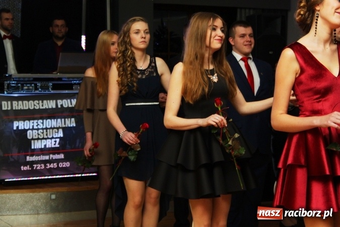 Zdjęcie w galerii na portalu naszraciborz.pl: Sezon studniówkowy trwa - dziś w Bravo bawi się Mechanik FOTO i WIDEO wiadomości z regionu