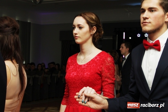 Zdjęcie w galerii na portalu naszraciborz.pl: Sezon studniówkowy trwa - dziś w Bravo bawi się Mechanik FOTO i WIDEO wiadomości z regionu