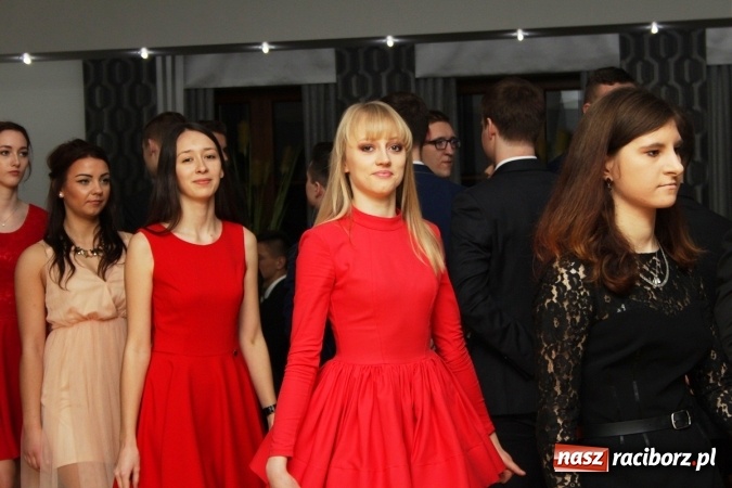 Zdjęcie w galerii na portalu naszraciborz.pl: Sezon studniówkowy trwa - dziś w Bravo bawi się Mechanik FOTO i WIDEO wiadomości z regionu